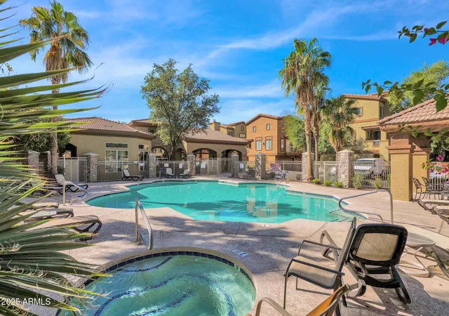 2nd image of 1920 E Bell Rd, Phoenix, AZ 85022
