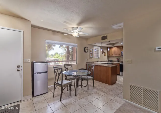 3rd image of 4303 E Cactus Rd #202, Phoenix, AZ 85032 | MLS# 6957254