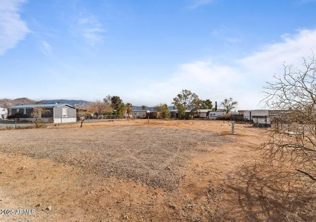 2nd image of 26655 S Grandview Dr #22, Congress, AZ 85332 | MLS# 6957680