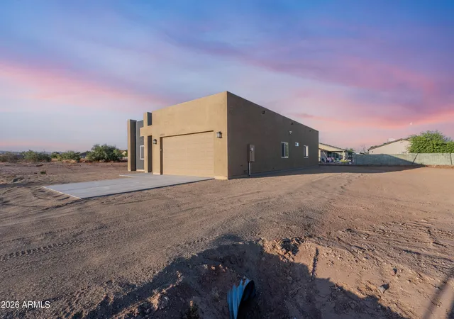 Photo 2 of Single family home for sale at 21820 W White Pine Dr, Wittmann, AZ 85361 | MLS# 6958554 | Listing updated on 2026-07-30
