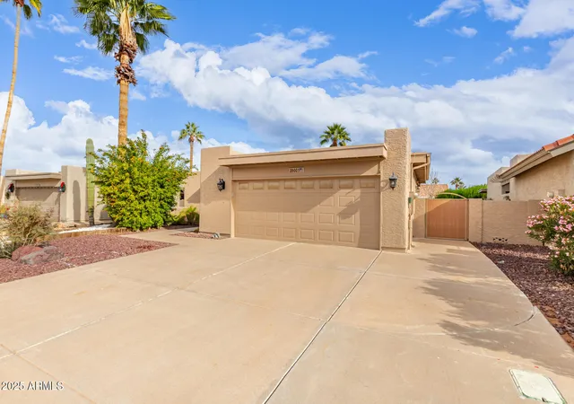 Homes for sale in Sun Lakes, AZ | 26001 S Greencastle Dr, Sun Lakes, AZ 85248 | MLS# 6962584