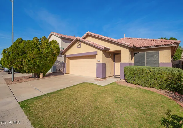 Photo 2 of Single family home for sale at 3822 W Fallen Leaf Ln, Glendale, AZ 85310 | MLS# 6959400 | Listing updated on 2026-10-05