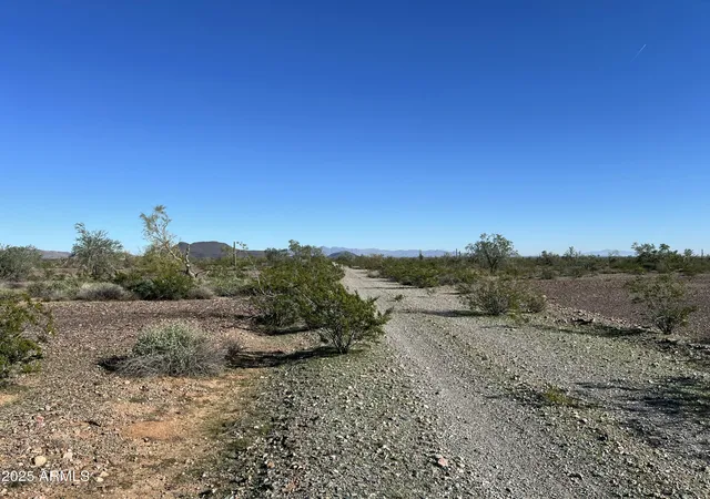 Photo 4 of Land for sale at 412th W Ave Mountain View Rd, Tonopah, AZ 85354 | MLS# 6959361 | Listing updated on 2025-12-19