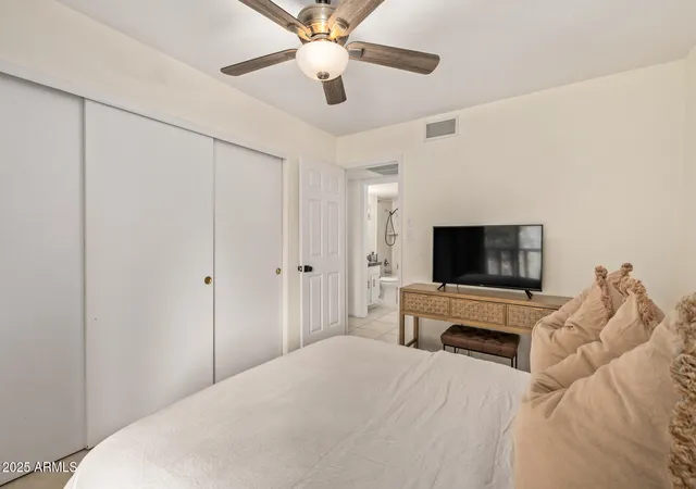image of 8649 E Royal Palm Rd, Scottsdale, AZ 85258