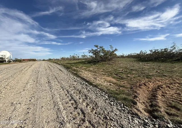 3rd image of 02 N 223Rd Ave, Wittmann, AZ 85361 | MLS# 6959990
