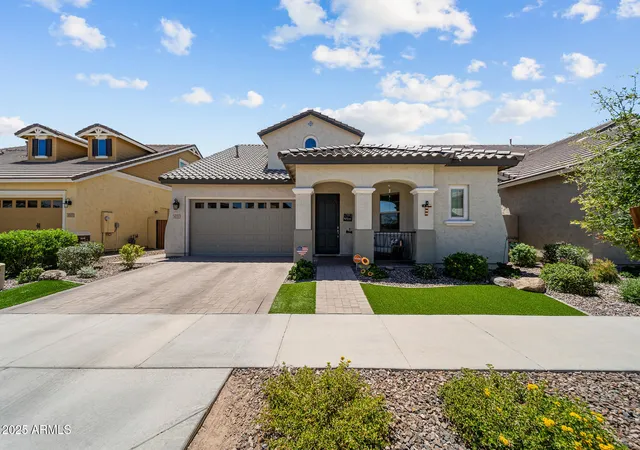 Photo 2 of Single family home for sale at 4155 E Jesse St, Gilbert, AZ 85295 | MLS# 6960298 | Listing updated on 2026-08-11