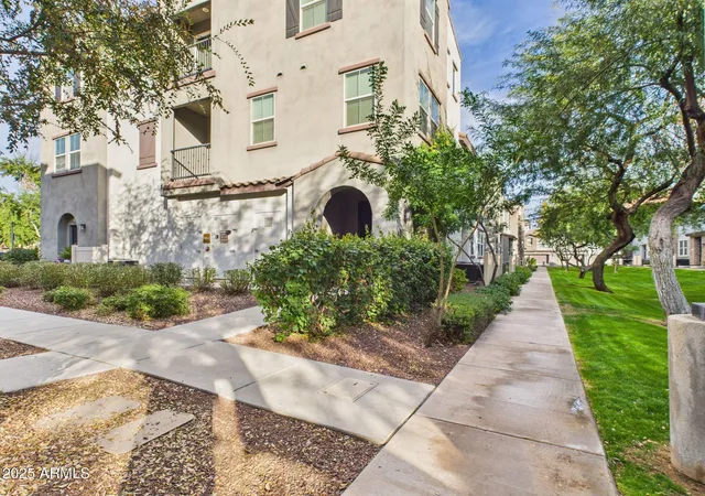 Photo 3 of Townhouse for sale at 2335 E Hidalgo Ave, Phoenix, AZ 85040 | MLS# 6961112 | Listing updated on 2026-05-19