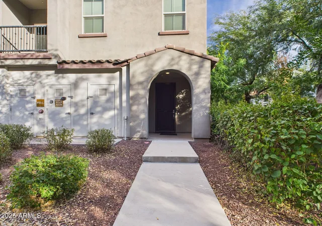 Photo 3 of Townhouse for sale at 2335 E Hidalgo Ave, Phoenix, AZ 85040 | MLS# 6961112 | Listing updated on 2026-05-19