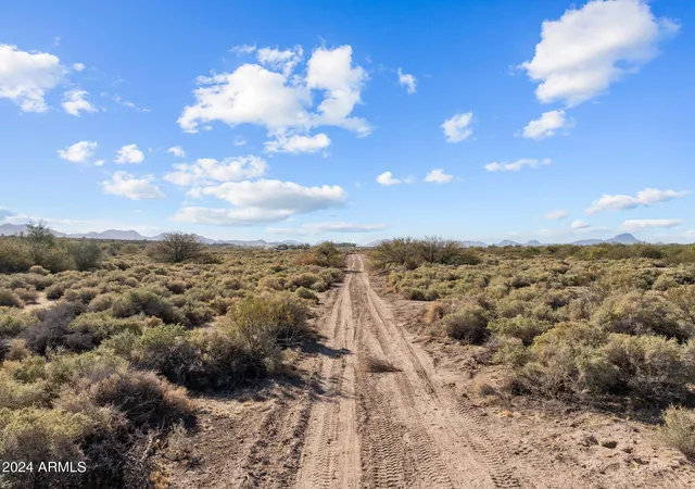 Photo 17 of Land for sale at 0 W Carver Rd #5, Arlington, AZ 85322 | MLS# 6965284 | Listing updated on 2026-08-31