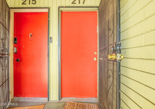 Listing Photo 5 - Condo for sale in building located at 6767 N 7Th St, Phoenix, AZ 85014 - Unit #217
