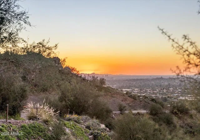 2nd image of 7080 N Invergordon Rd, Paradise Valley, AZ 85253 | MLS# 6963308