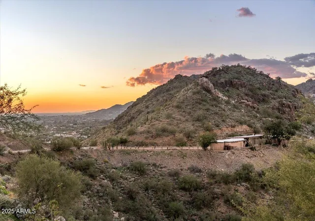 3rd image of 7080 N Invergordon Rd, Paradise Valley, AZ 85253 | MLS# 6963308