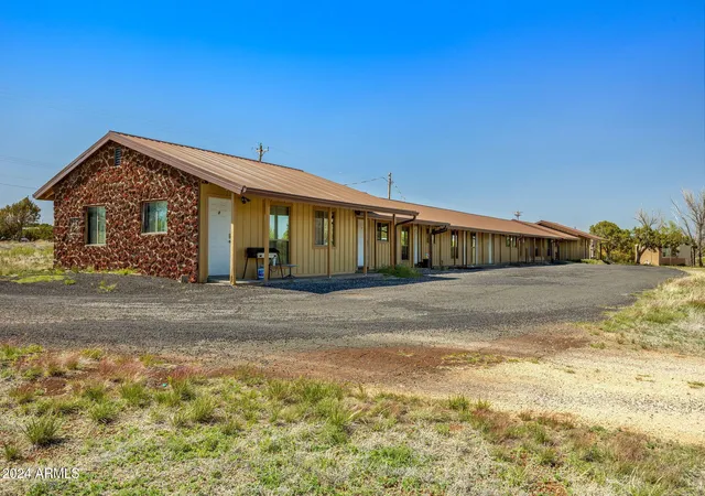 1st image of 80 Clubhouse Ln, Concho, AZ 85924 | MLS# 6962051