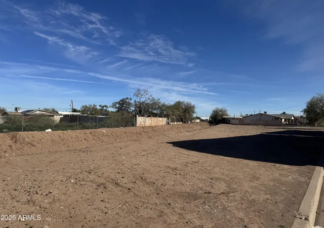 3rd image of 820 E Chipman Rd #1, Phoenix, AZ 85040 | MLS# 6962362