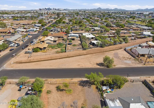 2nd image of 820 E Chipman Rd #1, Phoenix, AZ 85040 | MLS# 6962362