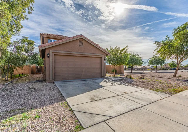2nd image of 22613 W Desert Bloom St, Buckeye, AZ 85326 | MLS# 6962446