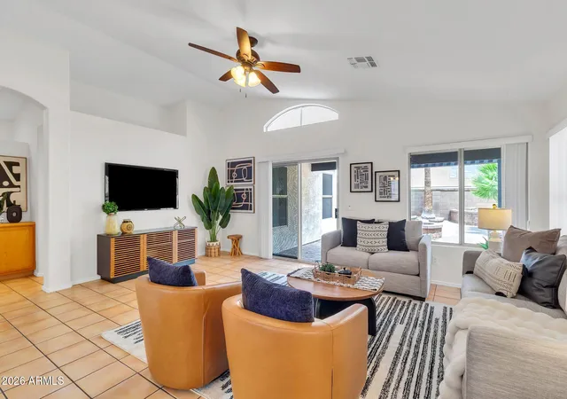 4th image of 1284 W Kingbird Dr, Chandler, AZ 85286 | MLS# 7026382