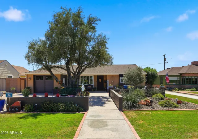 Homes for sale in Phoenix, AZ | 1609 W Virginia Ave, Phoenix, AZ 85007 | MLS# 7004679