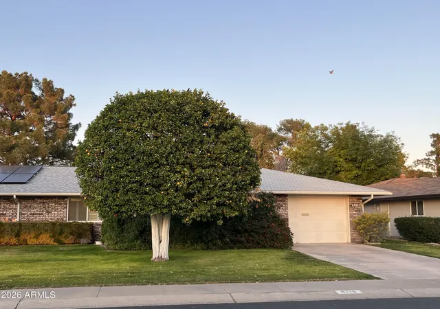 Photo 1 of Townhouse for sale at 9718 W Oak Ridge Dr, Sun City, AZ 85351 | MLS# 6977692 | Listing updated on 2026-09-18