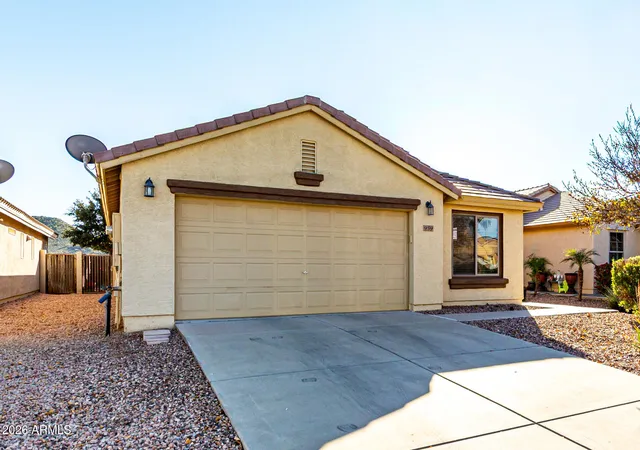Photo 2 of Single family home for sale at 959 W Desert Seasons Dr, San Tan Valley, AZ 85143 | MLS# 6965944 | Listing updated on 2026-09-28