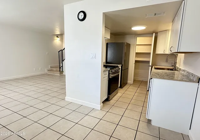 2nd image of 5205 N 42nd Pkwy, Phoenix, AZ 85019 | MLS# 6966364