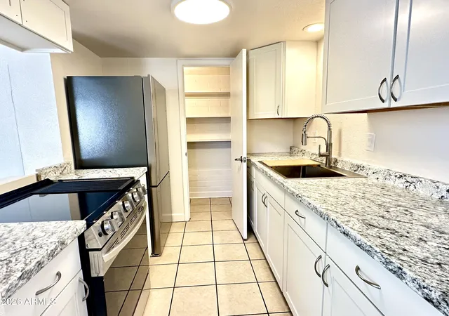 Photo 3 of Townhouse for sale at 5205 N 42nd Parkway, Phoenix, AZ 85019 | MLS# 6966364 | Listing updated on 2026-08-19