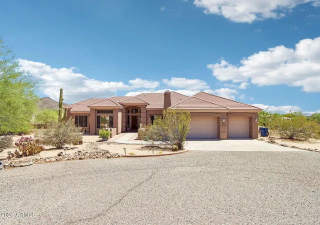 2nd image of 3019 W Carriage Dr, Phoenix, AZ 85086 | MLS# 6970773
