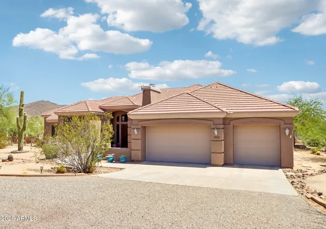 3rd image of 3019 W Carriage Dr, Phoenix, AZ 85086 | MLS# 6970773