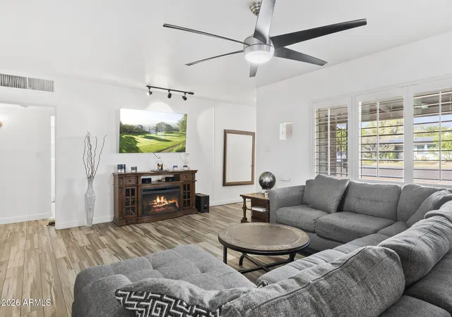 Photo 4 of Single family home for sale at 1607 W Whitton Ave, Phoenix, AZ 85015 | MLS# 6966292 | Listing updated on 2026-09-20