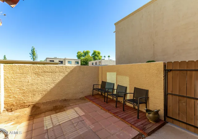 Photo 4 of Townhouse for sale at 4260 N 81st Street, Scottsdale, AZ 85251 | MLS# 6966903 | Listing updated on 2026-10-28