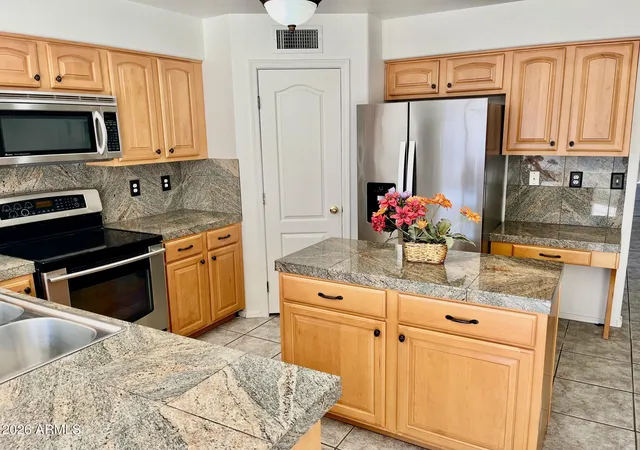 Photo 3 of Single family home for sale at 1701 E Yukon Dr, Phoenix, AZ 85024 | MLS# 6967302 | Listing updated on 2026-09-14