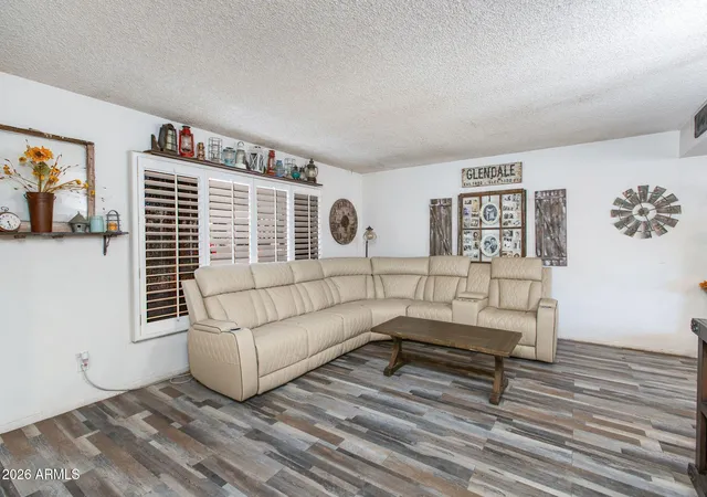 3rd image of 5025 W Frier Dr, Glendale, AZ 85301 | MLS# 6970982