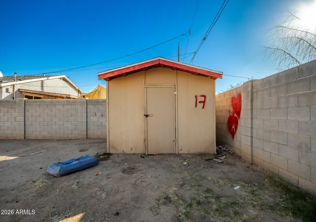 Photo 4 of Single family home for sale at 914 S 30th Drive, Phoenix, AZ 85009 | MLS# 6968847 | Listing updated on 2026-09-21
