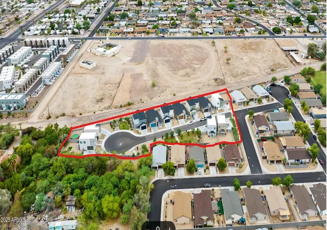 Photo 1 of Townhouse for sale at 137 W Latona Rd, Phoenix, AZ 85041 | MLS# 6968385 | Listing updated on 2026-09-15