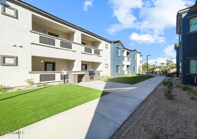 2nd image of 17444 N 32nd St, Phoenix, AZ 85032 | MLS# 6967933