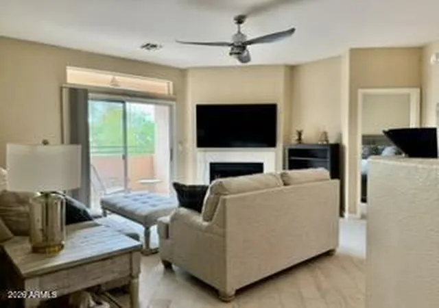 Photo 3 of Condo for sale at 10410 N Cave Crk Rd #2043, Phoenix, AZ 85020 | MLS# 6969463 | Listing updated on 2026-09-09