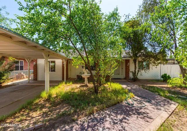 Photo 2 of Single family home for sale at 2825 N 33rd Place, Phoenix, AZ 85008 | MLS# 6999310 | Listing updated on 2026-04-24