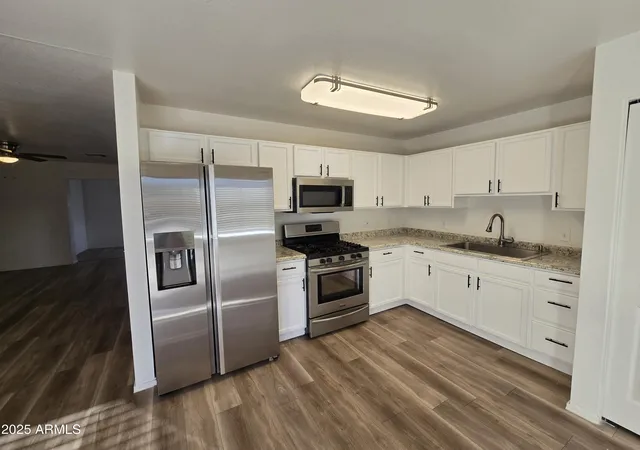 4th image of 3408 W Mclellan Blvd, Phoenix, AZ 85017 | MLS# 6969334