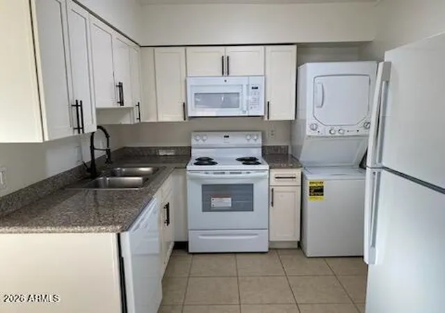 Photo 3 of Townhouse for sale at 1224 S Smith Rd, Tempe, AZ 85281 | MLS# 6974014 | Listing updated on 2026-08-25
