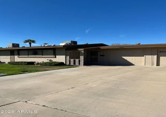 1st image of 10022 W Lakeview Cir W, Sun City, AZ 85351 | MLS# 6971809