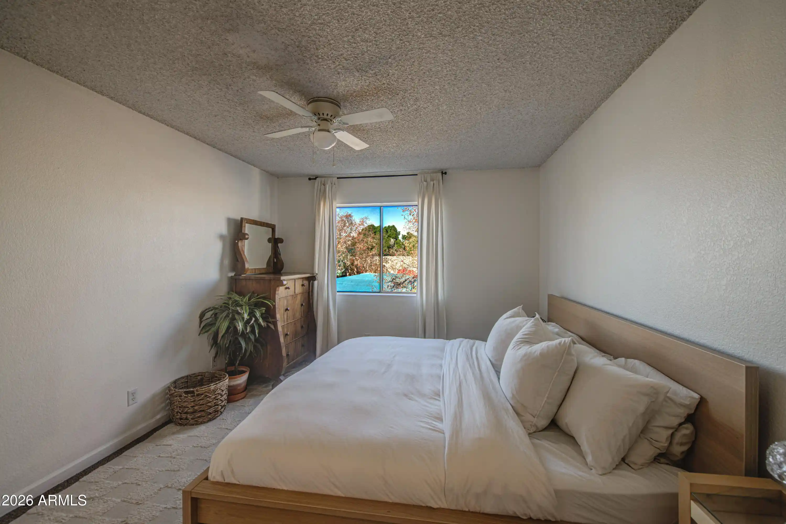 Listing Photo 2 - Condo for sale in 1832 N 52Nd St located at 1832 N 52Nd St, Phoenix, AZ 85008 - Unit #205
