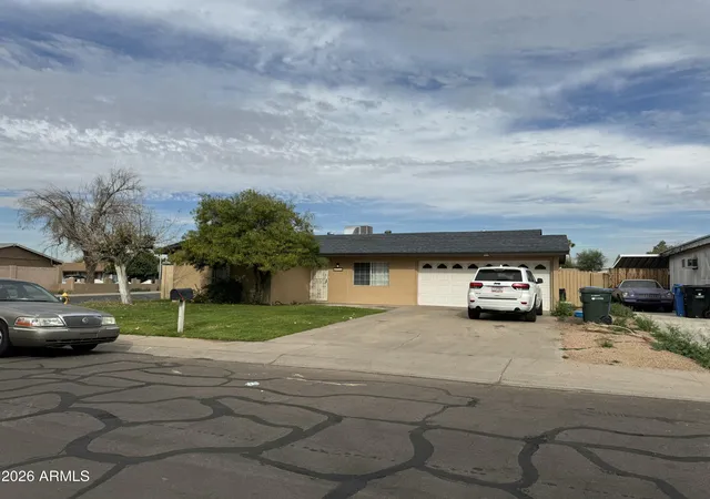 1st image of 8214 W Sells Dr, Phoenix, AZ 85033 | MLS# 6972102