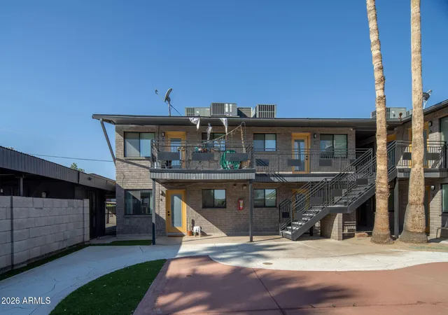 Photo 3 of Townhouse for sale at 4119 N 11th Avenue, Phoenix, AZ 85013 | MLS# 6972550 | Listing updated on 2026-08-25