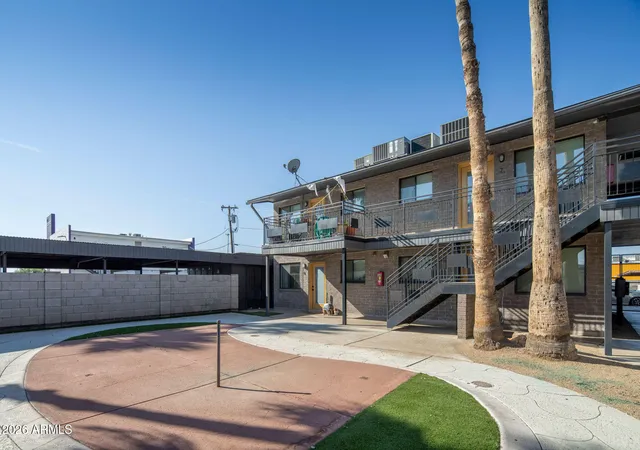 Photo 4 of Townhouse for sale at 4119 N 11th Avenue, Phoenix, AZ 85013 | MLS# 6972550 | Listing updated on 2026-08-25