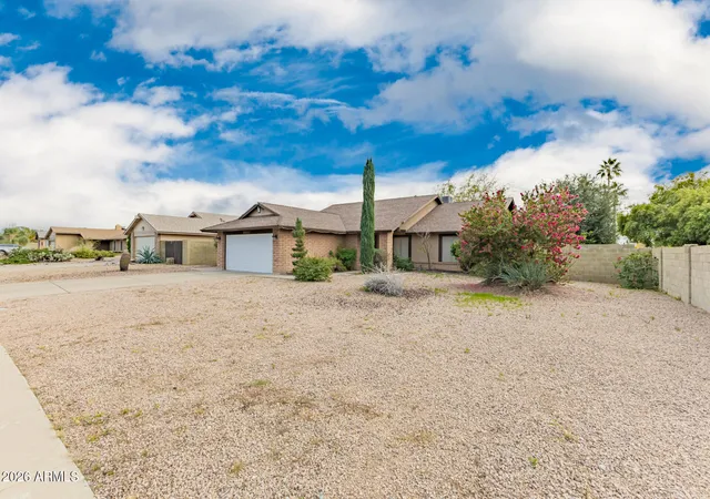 Homes for sale in Phoenix, AZ | 3215 W Paradise Ln, Phoenix, AZ 85053 | MLS# 6974370