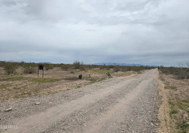 Photo 4 of Sale Pending at 417xx W Palm Ln, Tonopah, AZ 85354 | MLS# 6985954 | Listing updated on 2026-09-10