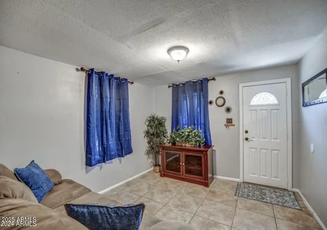 Photo 4 of Single family home for sale at 5543 W Gardenia Ave, Glendale, AZ 85301 | MLS# 6974082 | Listing updated on 2026-10-09