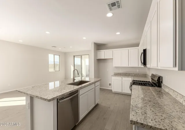 Photo 3 of Single family home for sale at 46850 W Crescent Moon Dr, Maricopa, AZ 85139 | MLS# 6974445 | Listing updated on 2026-10-02