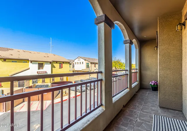 2nd image of 2725 E Mine Creek Rd, Phoenix, AZ 85024