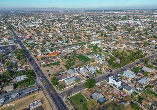 4th image of 832 E Roeser Rd, Phoenix, AZ 85040 | MLS# 6974743